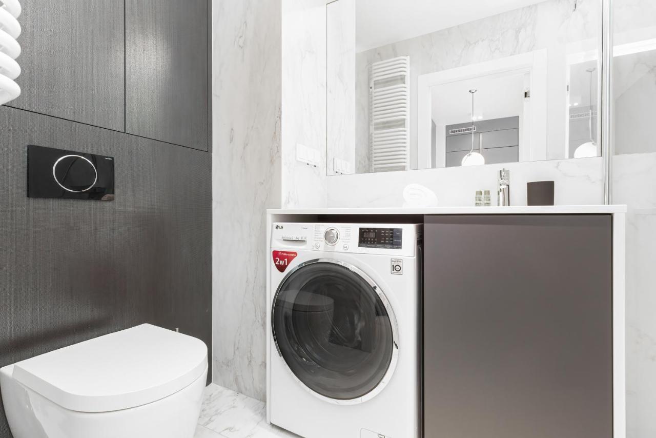 Hotel apartamentowy Mennica - Center By Renters Warszawa