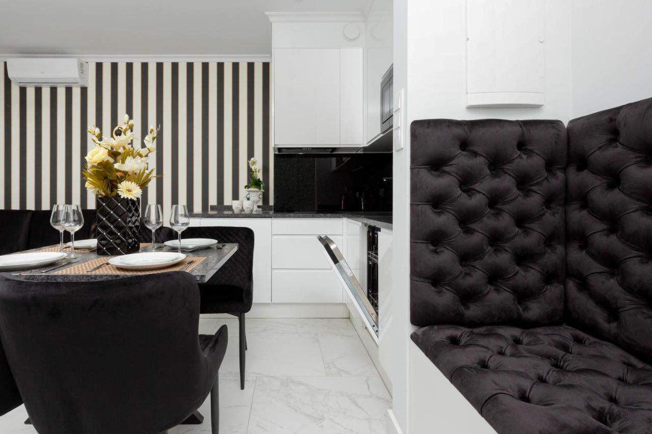 Mennica - Center By Renters Hotel apartamentowy *